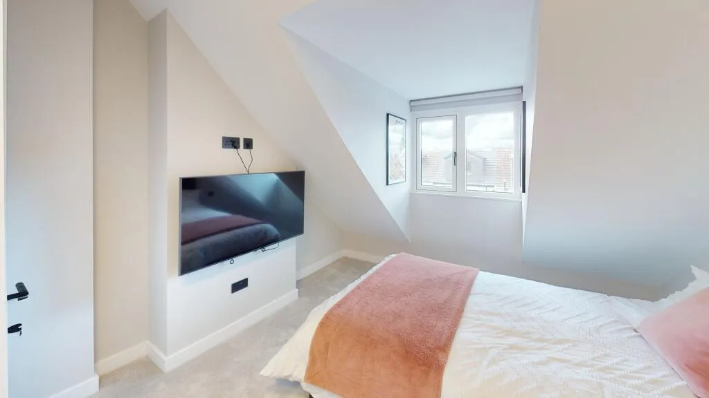 6 bedroom house for rent