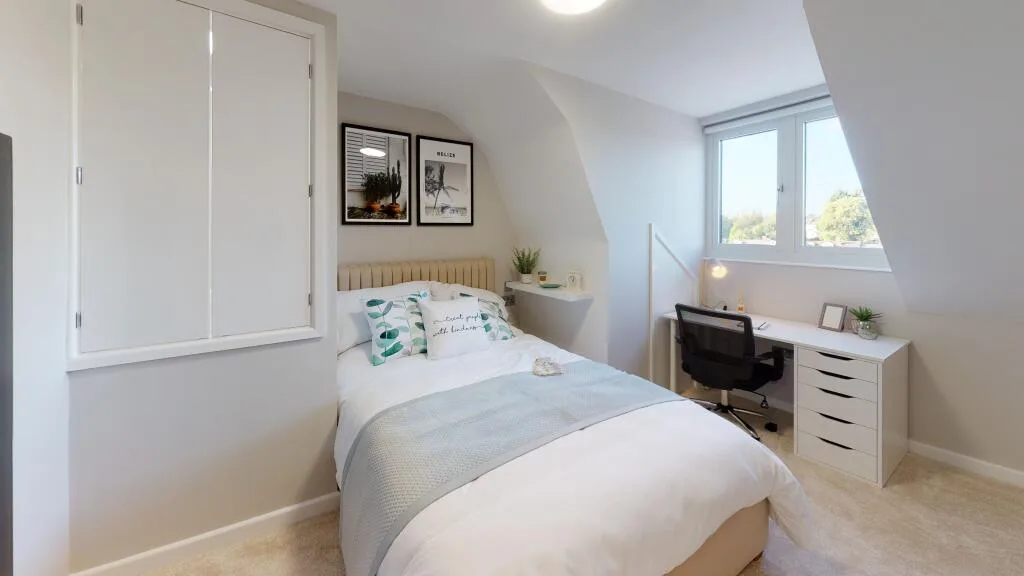 6 bedroom house for rent