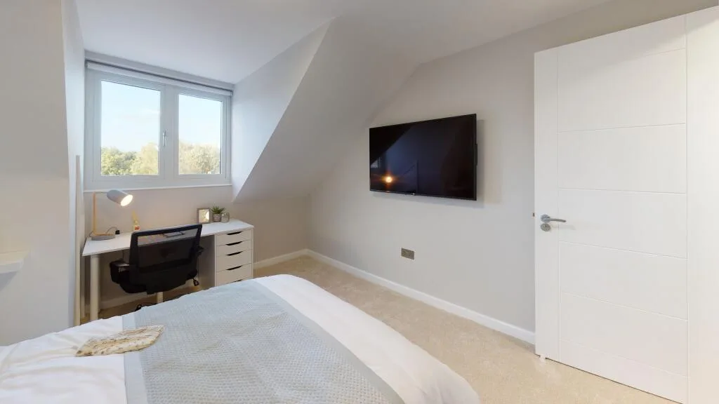 6 bedroom house for rent