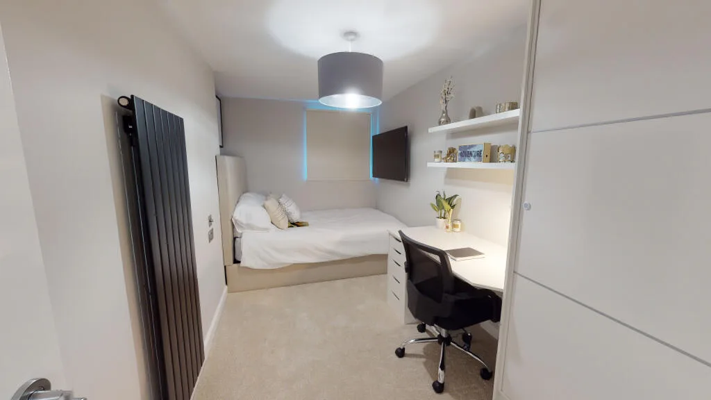 6 bedroom house for rent