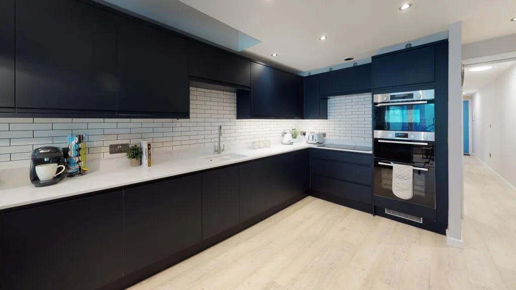 6 bedroom house for rent