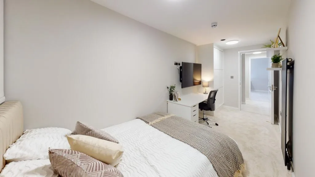 6 bedroom house for rent