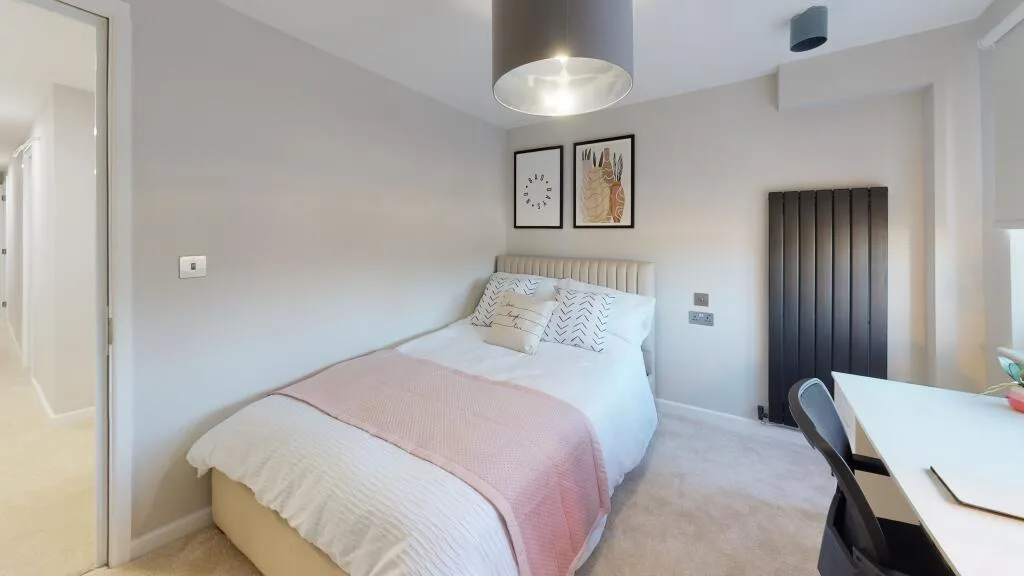 6 bedroom house for rent