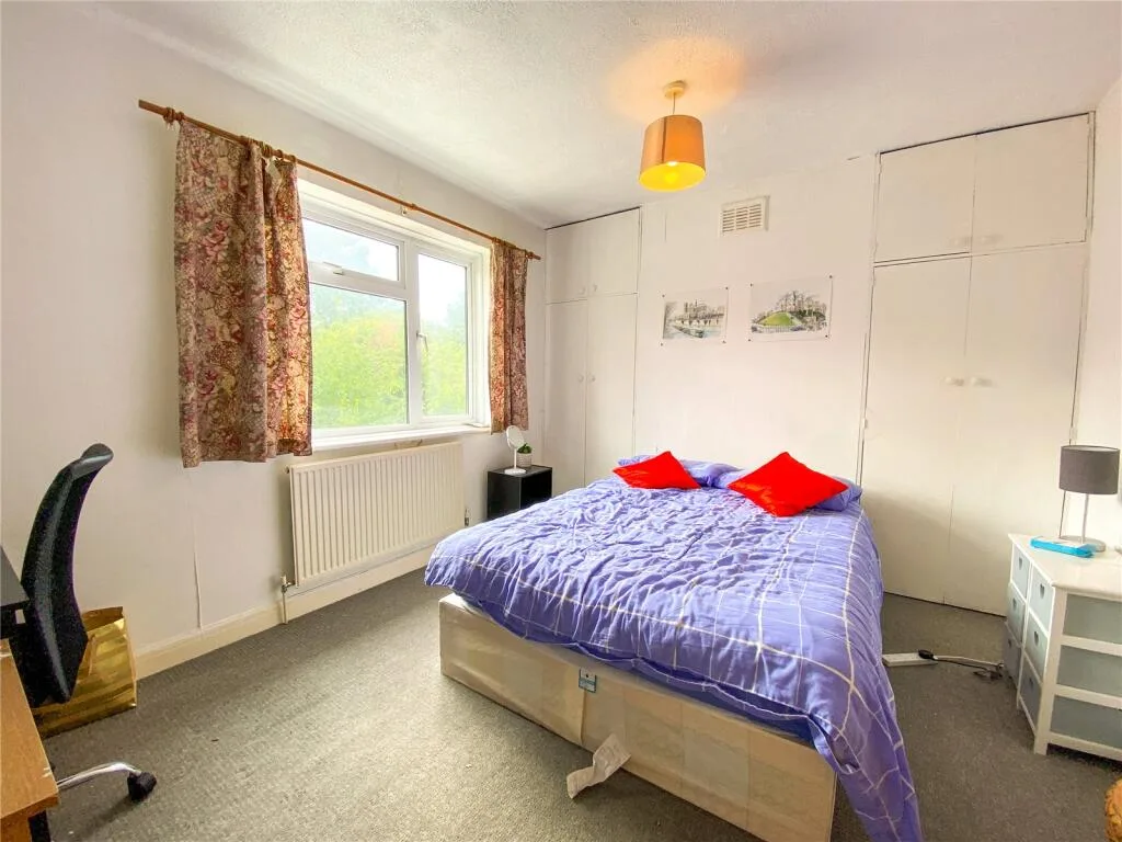 4 bedroom semi-detached house for rent