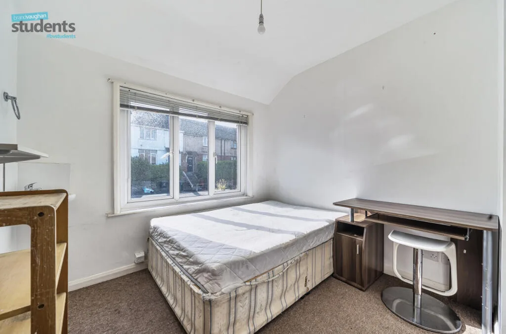6 bedroom terraced house for rent