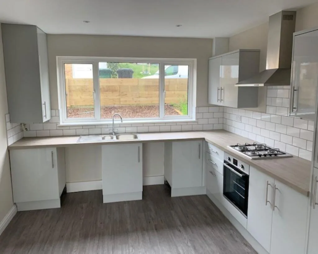 4 bedroom semi-detached house for rent