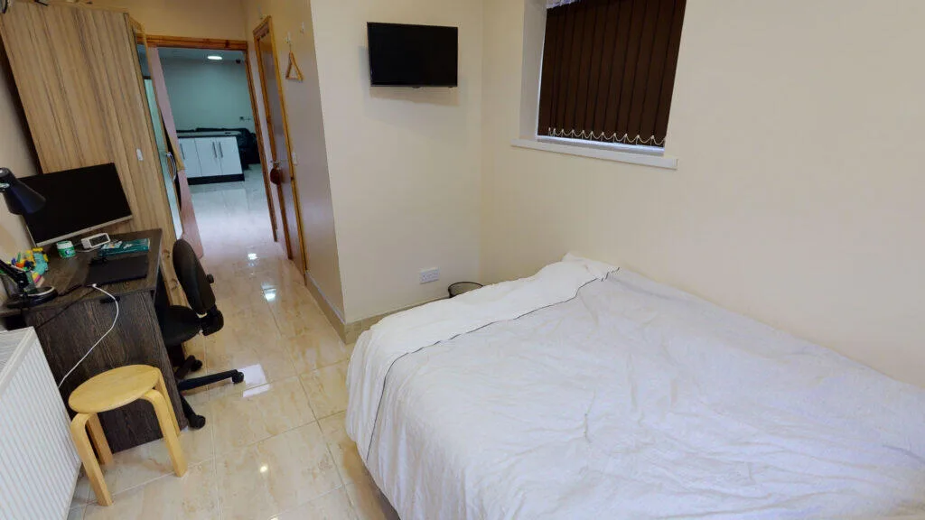 6 bedroom house for rent