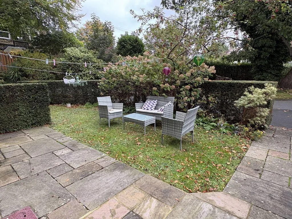 2 bedroom detached house for rent