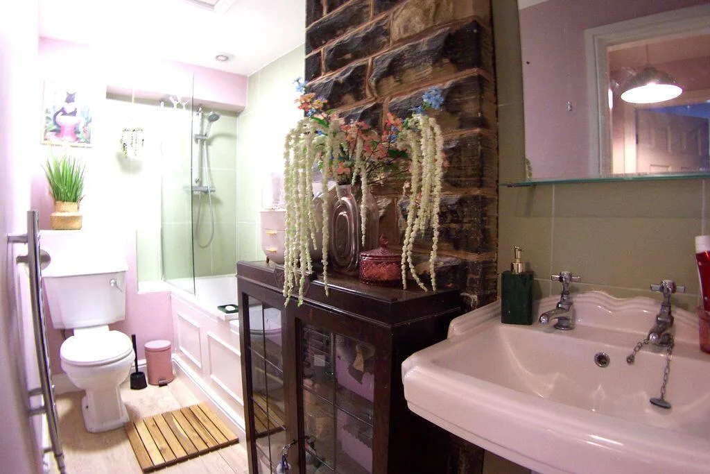 2 bedroom detached house for rent