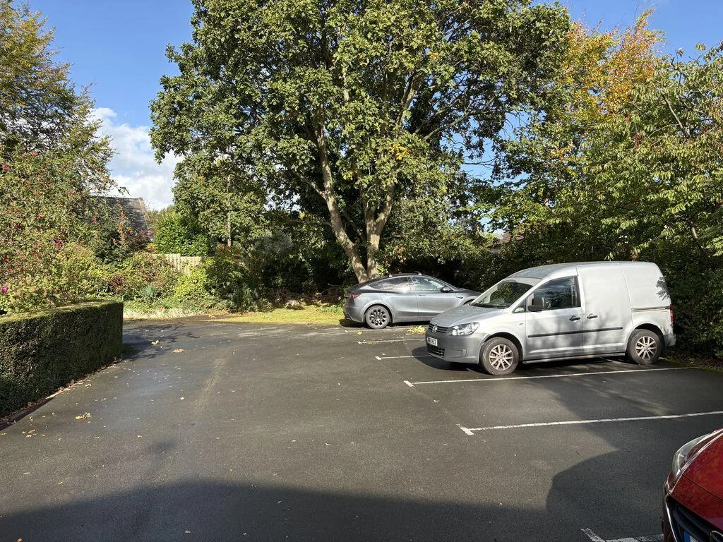2 bedroom detached house for rent
