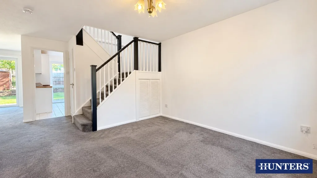 4 bedroom end of terrace house for rent