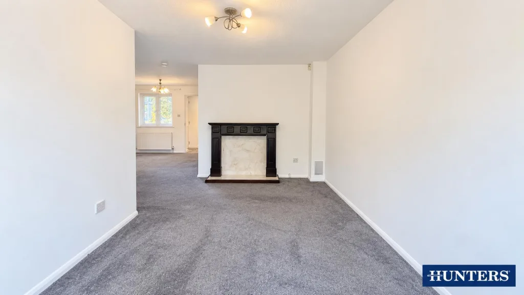 4 bedroom end of terrace house for rent
