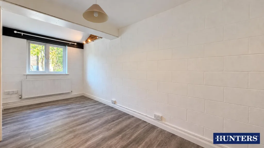 4 bedroom end of terrace house for rent