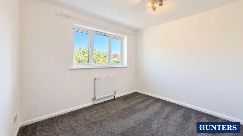 4 bedroom end of terrace house for rent