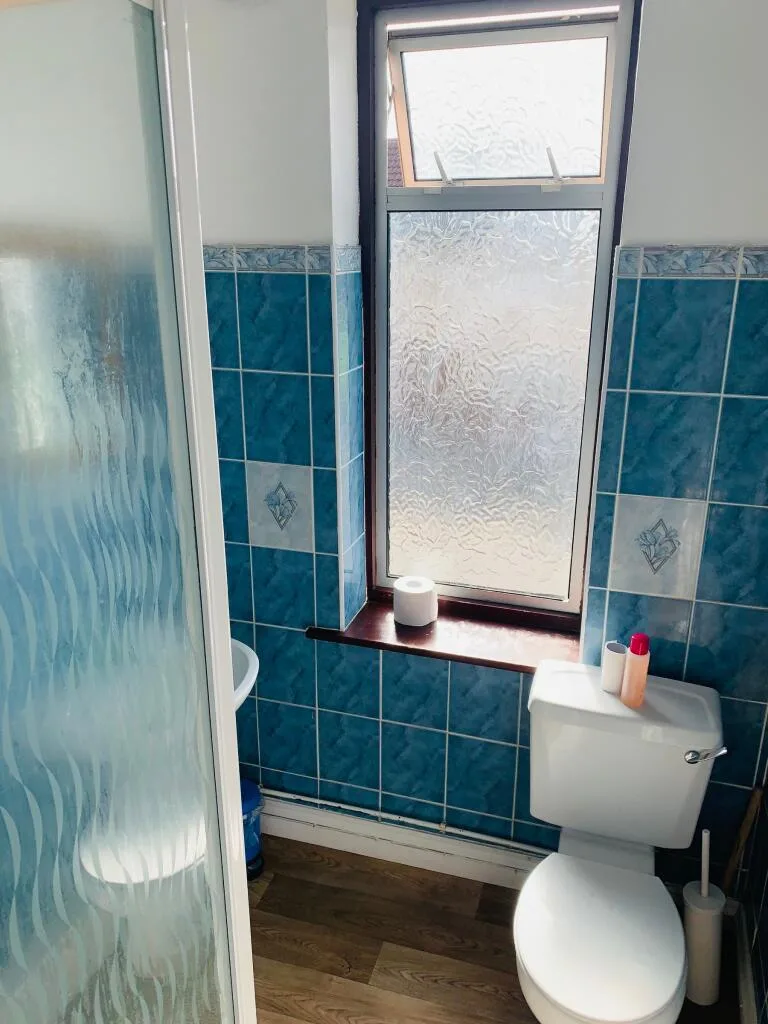 5 bedroom terraced house for rent