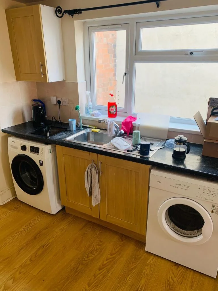 5 bedroom terraced house for rent