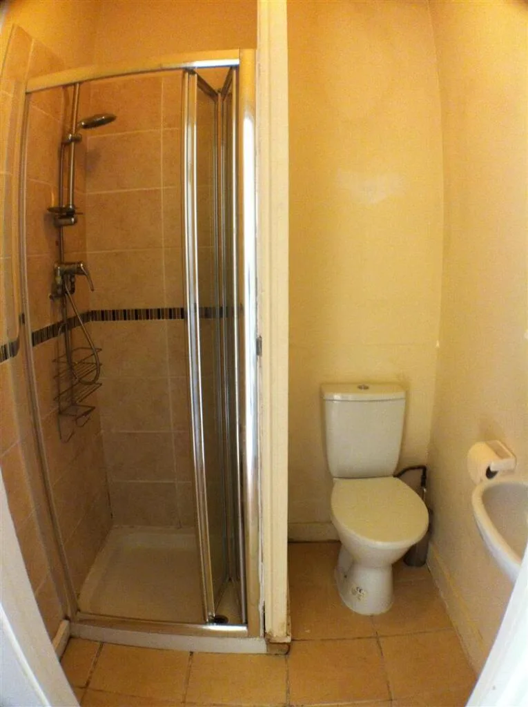 5 bedroom house for rent