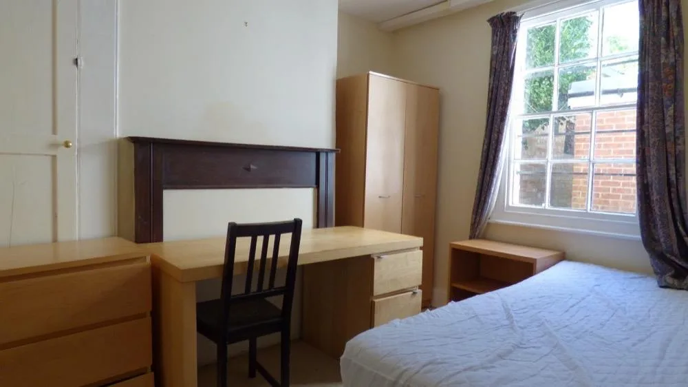 5 bedroom house for rent