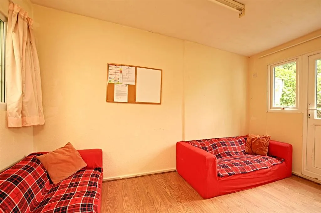 5 bedroom house for rent