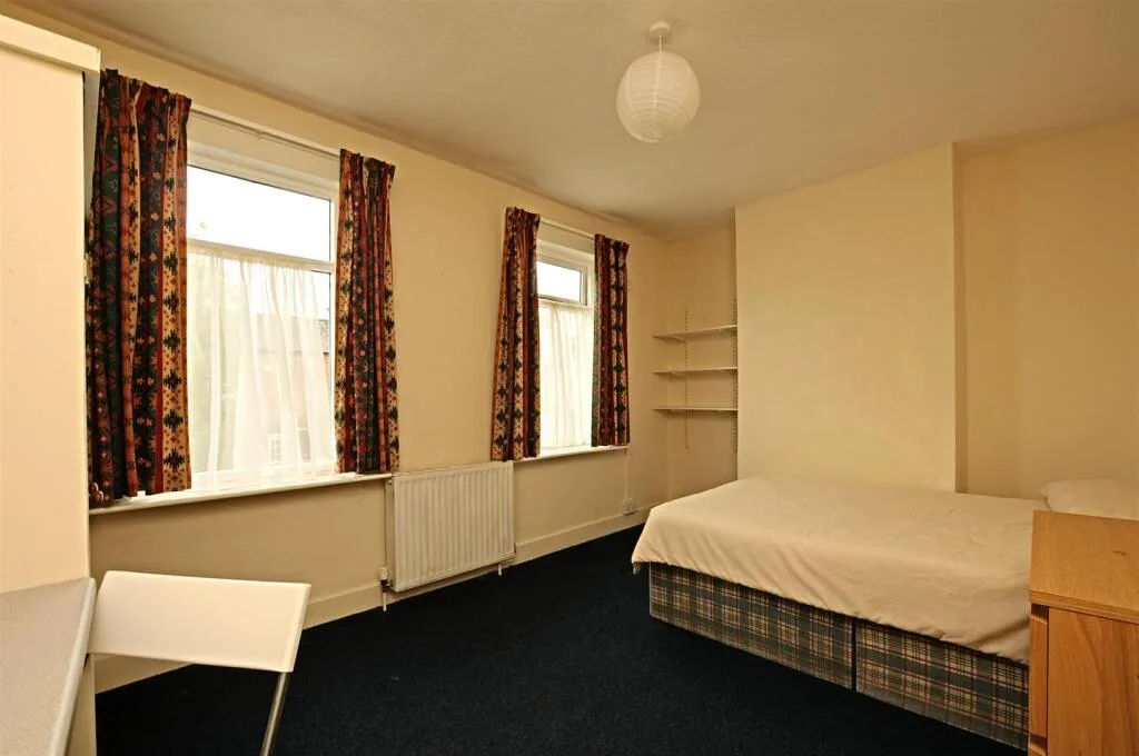 5 bedroom house for rent