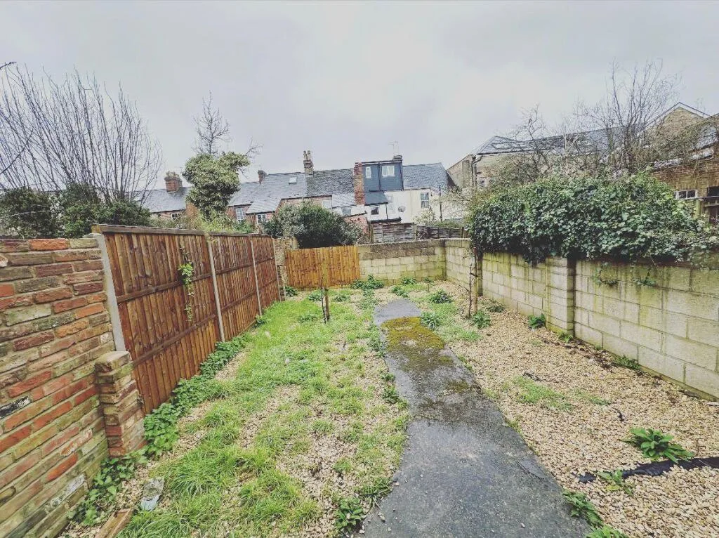 5 bedroom house for rent