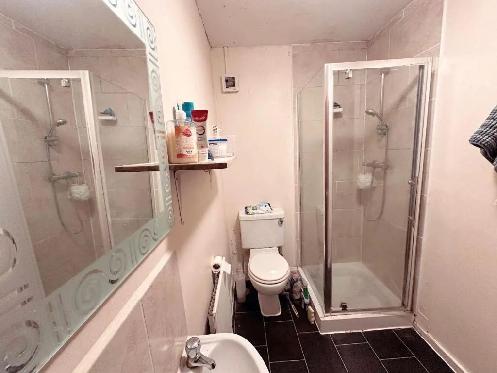 5 bedroom house for rent