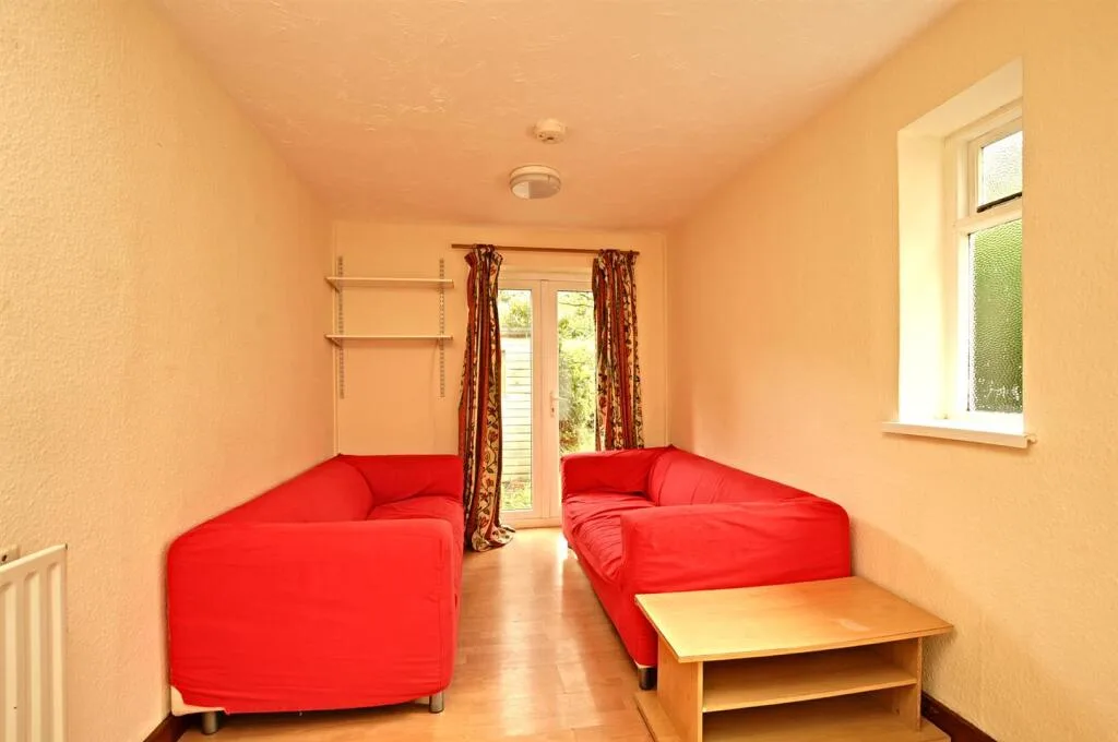 5 bedroom house for rent