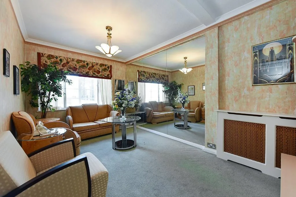 1 bedroom flat for rent