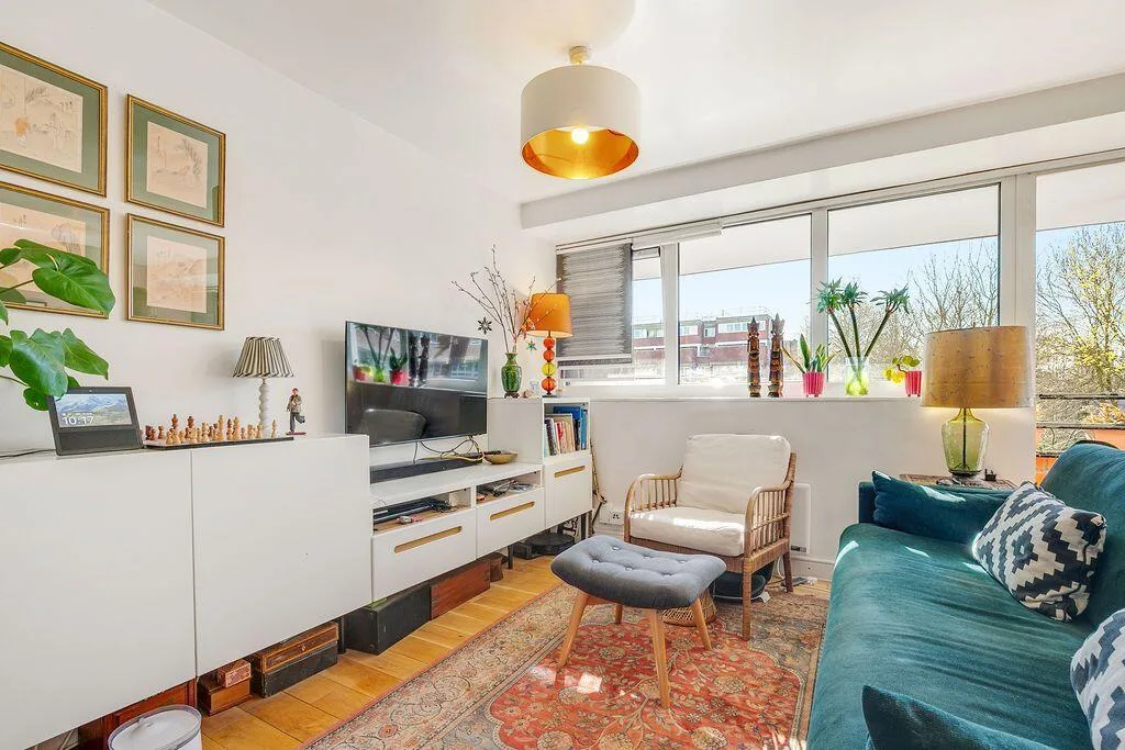 3 bedroom flat for rent