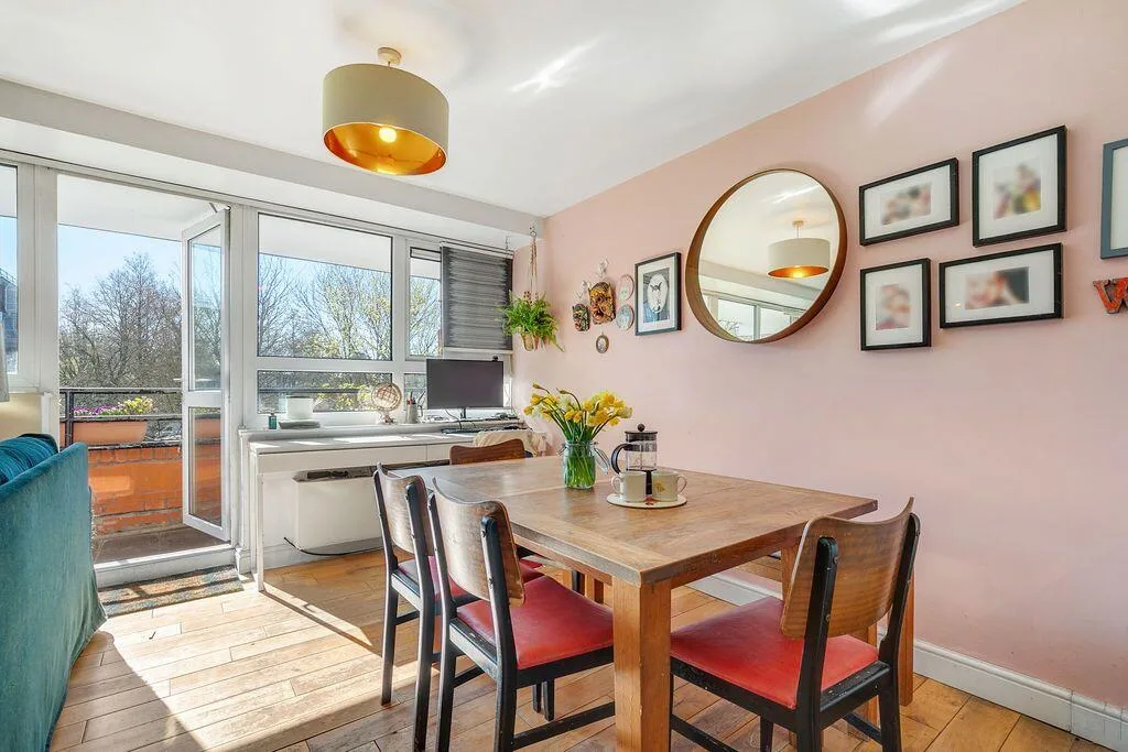 3 bedroom flat for rent