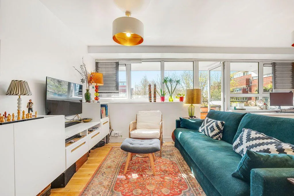 3 bedroom flat for rent