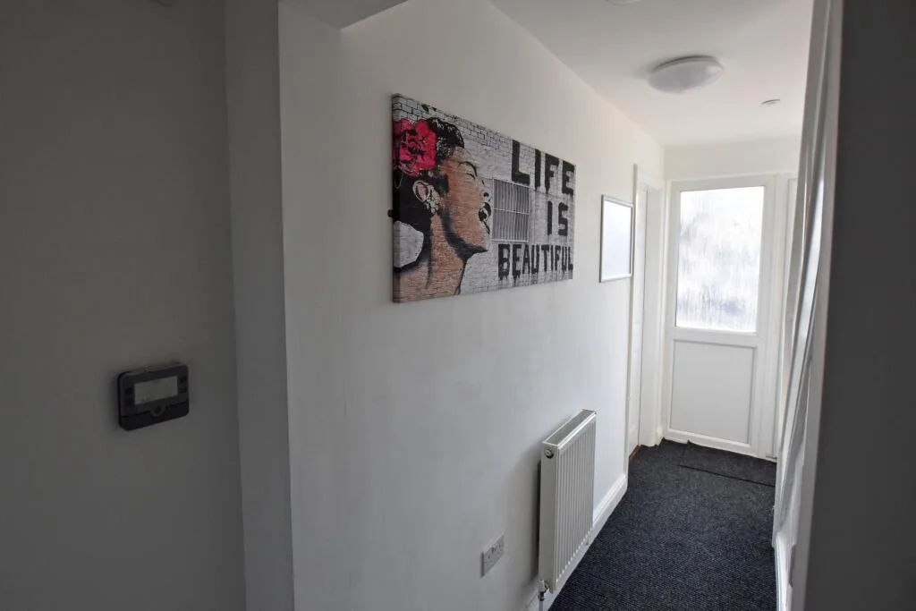 6 bedroom terraced house for rent