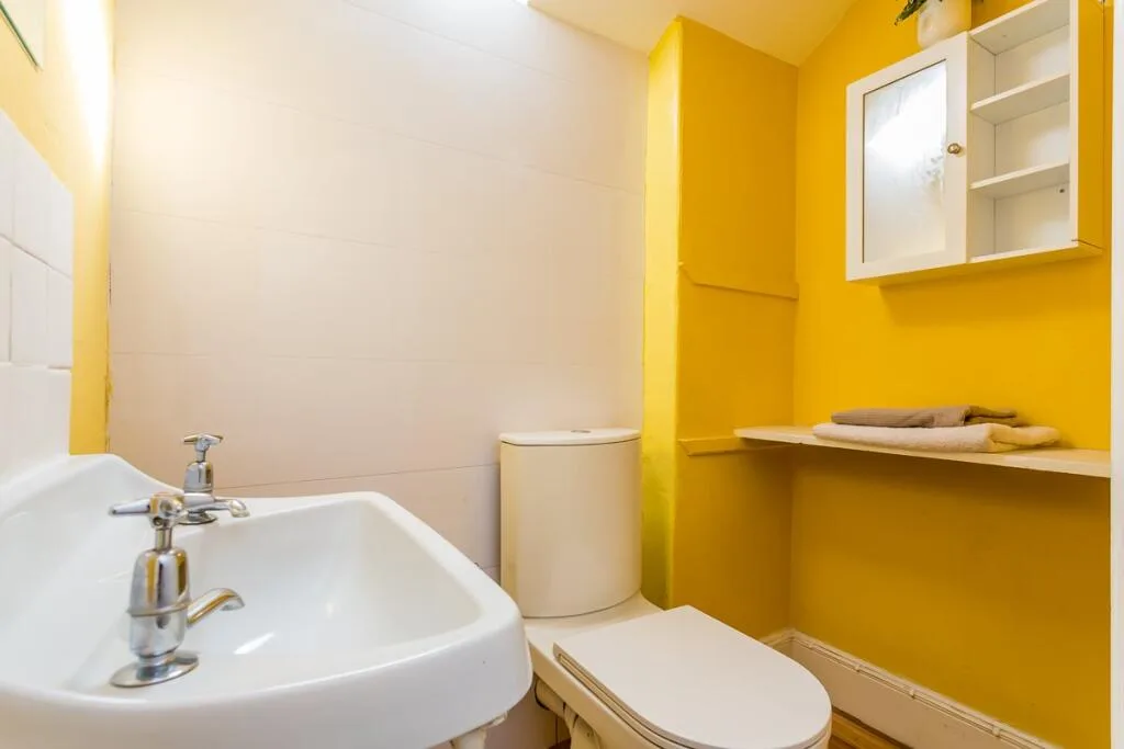 6 bedroom house for rent