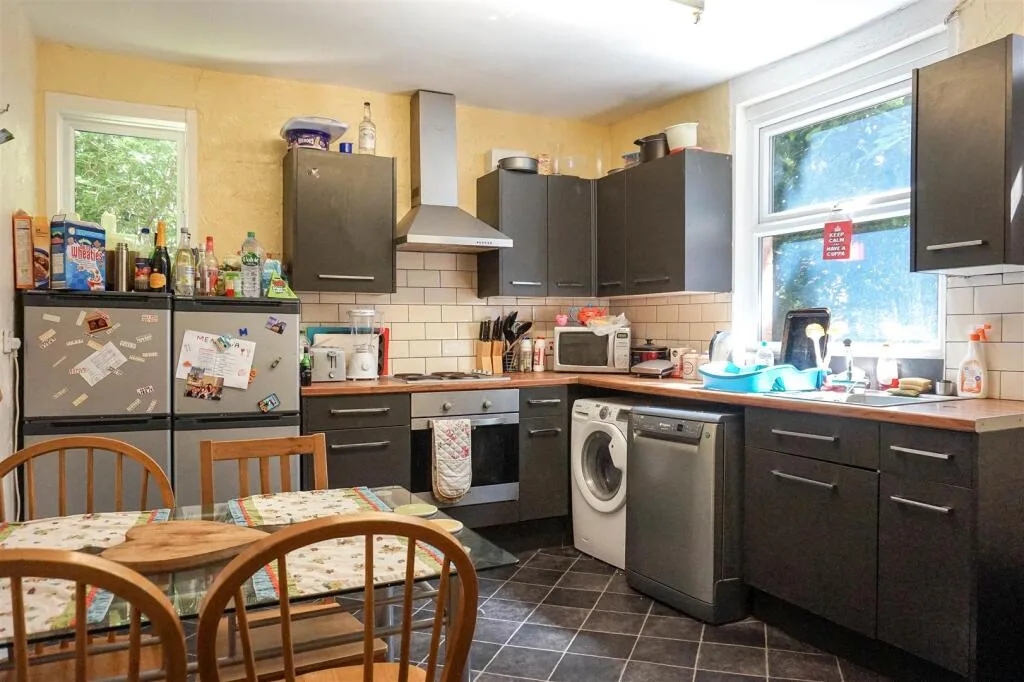 5 bedroom house for rent