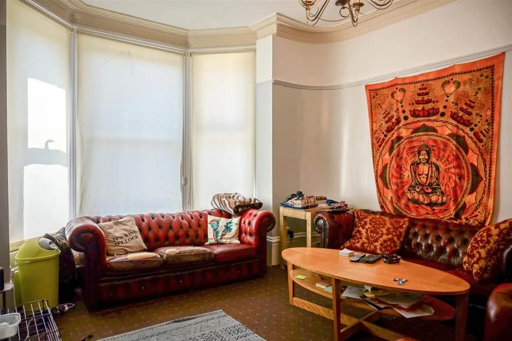 5 bedroom house for rent