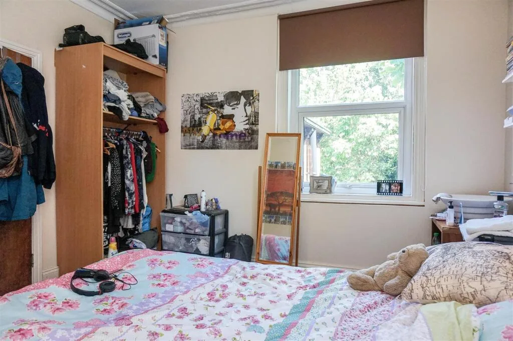 5 bedroom house for rent