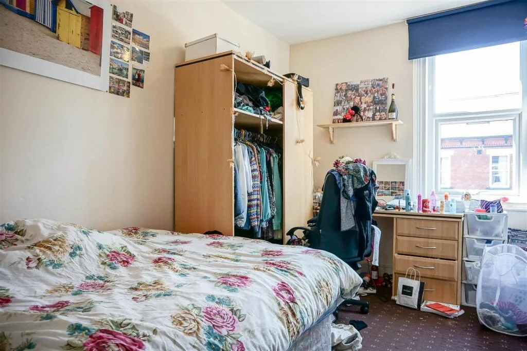 5 bedroom house for rent