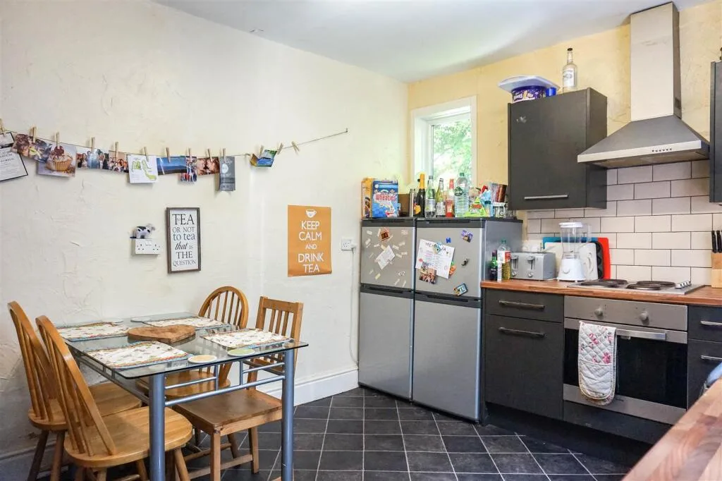 5 bedroom house for rent