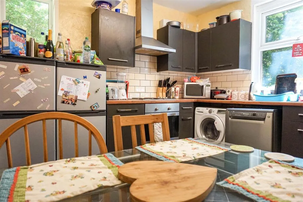 5 bedroom house for rent