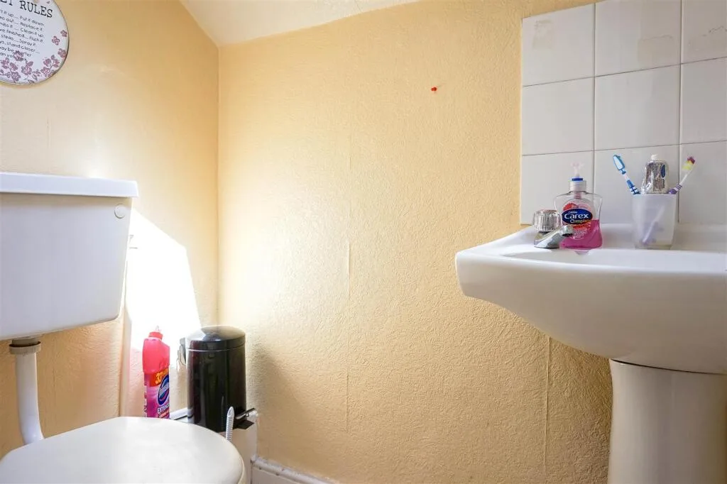 5 bedroom house for rent