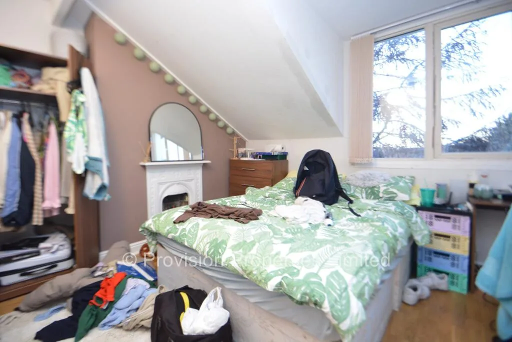 6 bedroom terraced house for rent