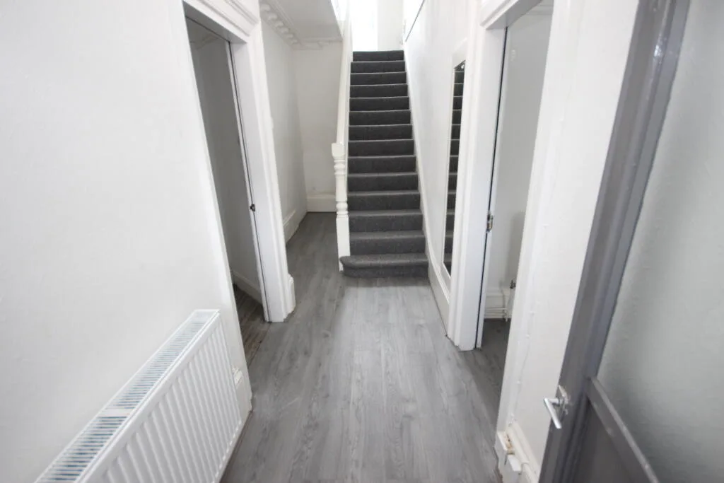 7 bedroom terraced house for rent