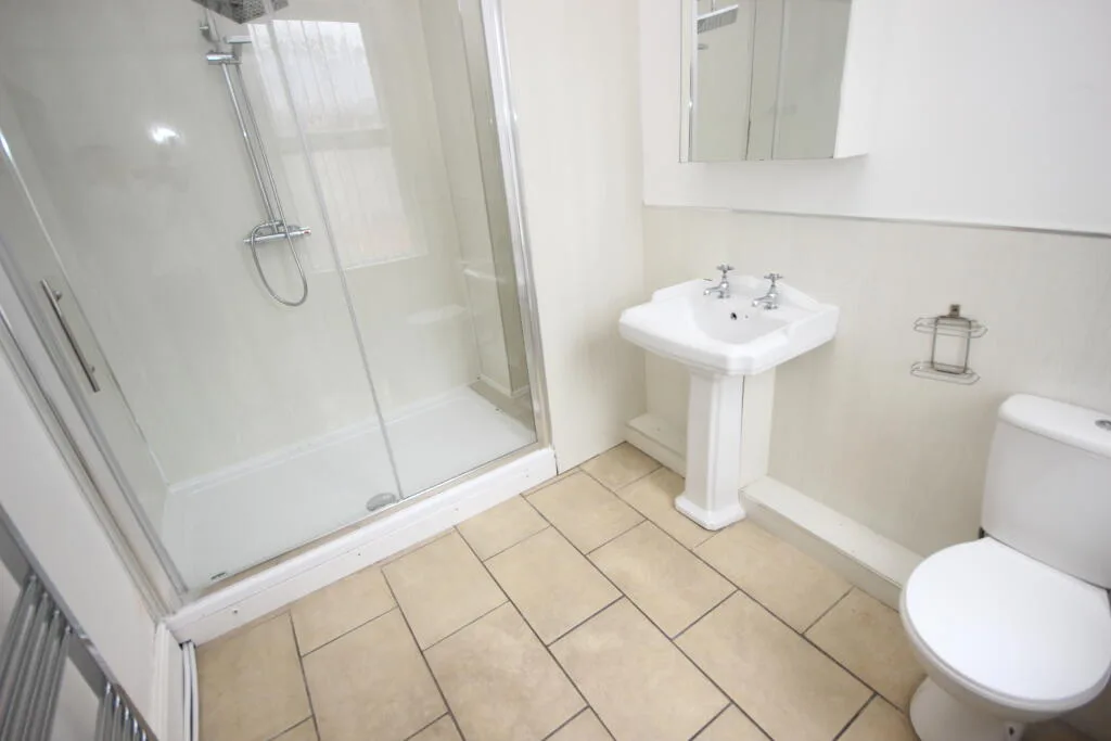 7 bedroom terraced house for rent