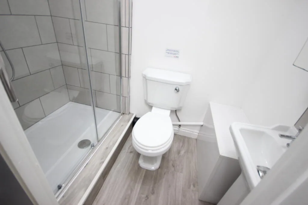 6 bedroom terraced house for rent