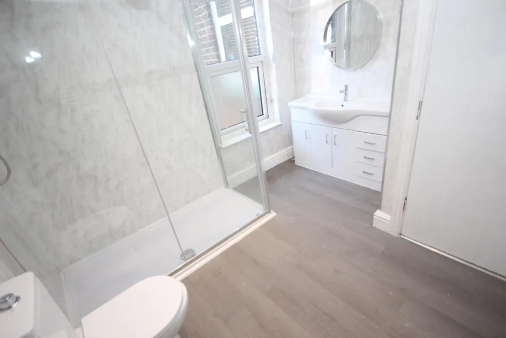 7 bedroom terraced house for rent