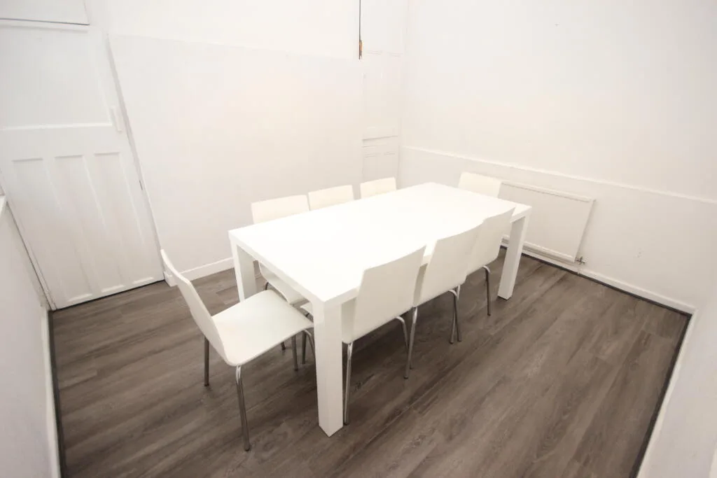 7 bedroom terraced house for rent