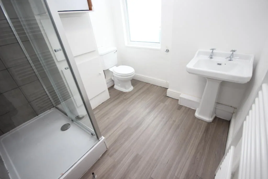 7 bedroom terraced house for rent