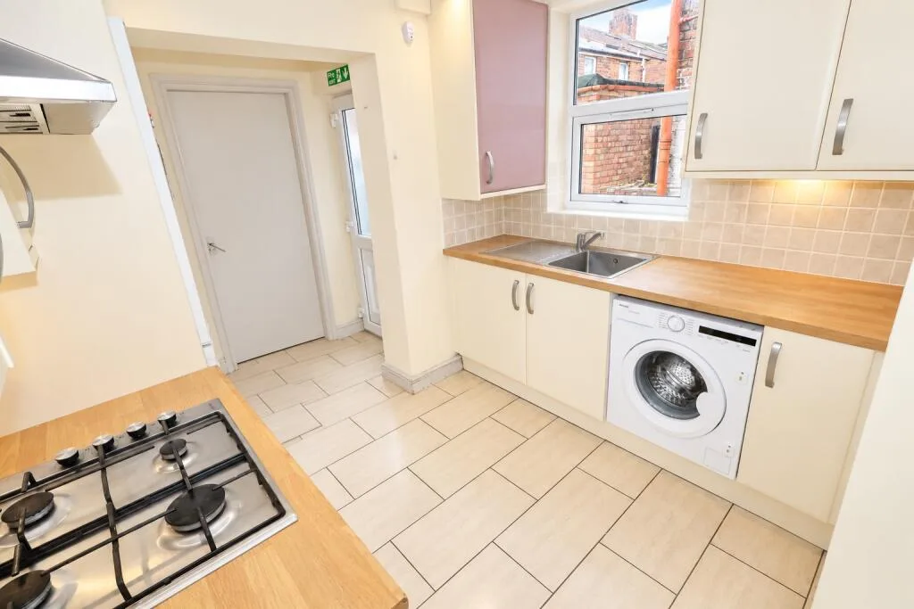 4 bedroom terraced house for rent