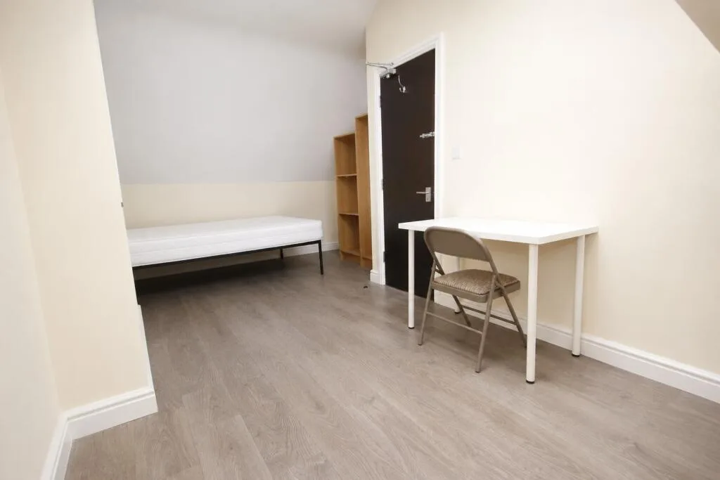 5 bedroom terraced house for rent