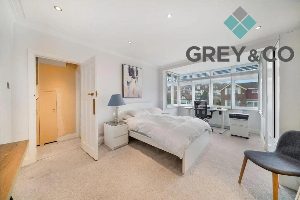 3 bedroom semi-detached house for rent